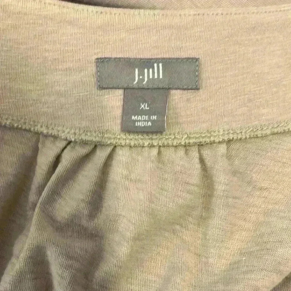 J.JILL 100% cotton V -neck long sleeve women’s shirt in tan - Picture 2 of 6